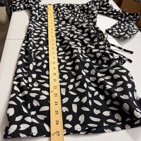 PrettyLittleThing Women’s Black Seed Print Mini Dress  4 Long Sleeve NWT - Picture 13 of 14